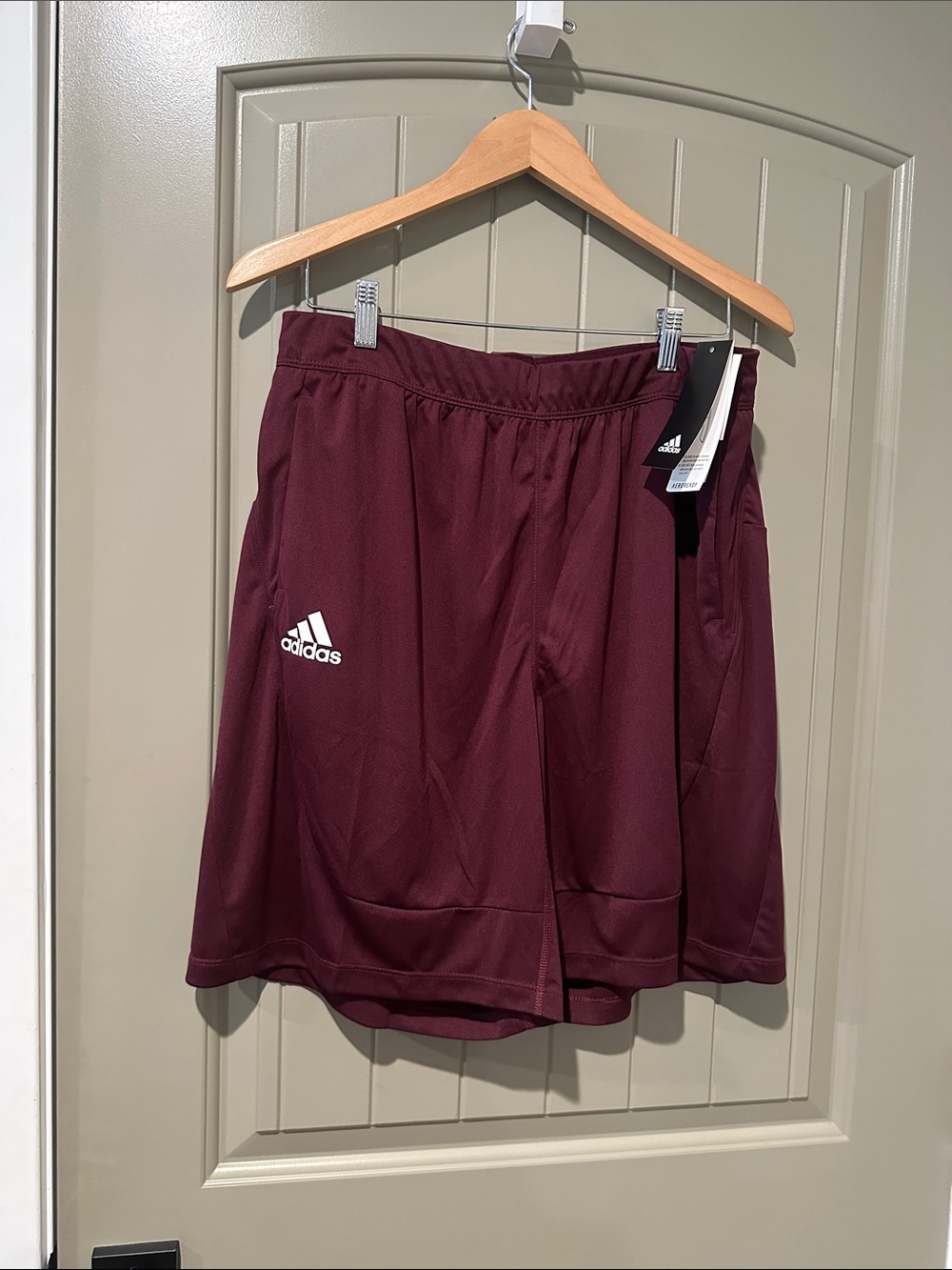 ADIDAS Athletic Shorts L